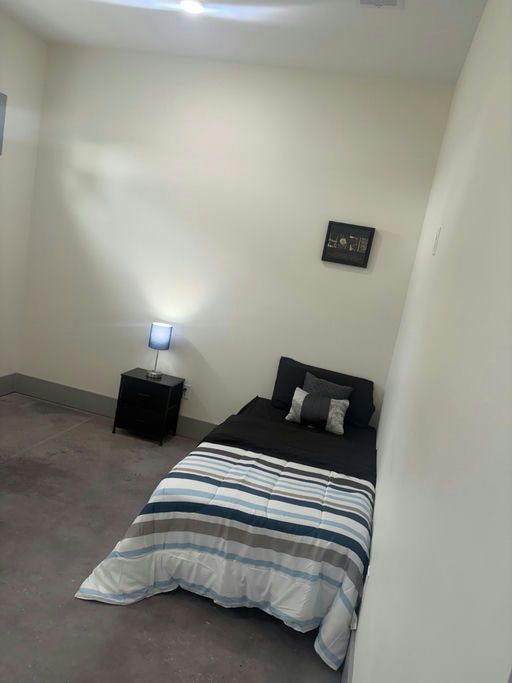 Furnished bedroom in a home in the Ready Rooms network