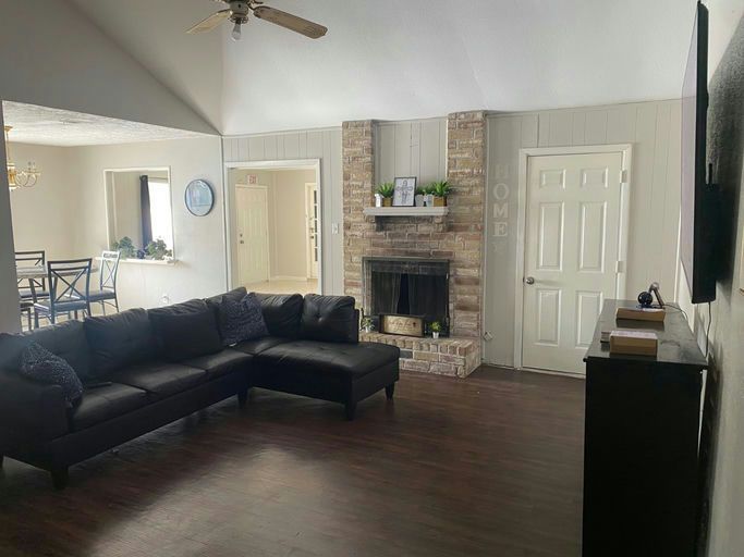 Furnished living room in a home in the Ready Rooms network