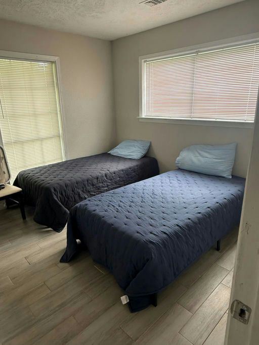 Furnished shared bedroom in a home in the Ready Rooms network