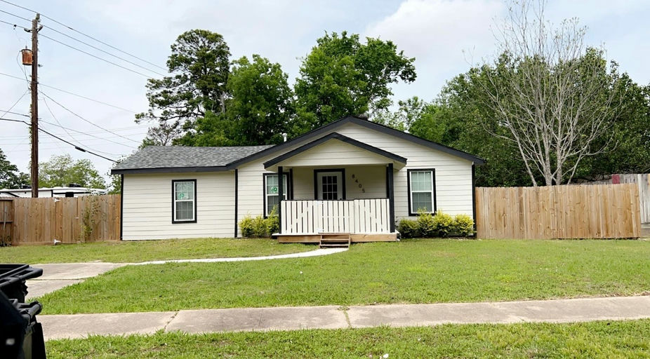Photo 1 of 3 - Private & Shared Housing in Northeast Houston, TX 77028