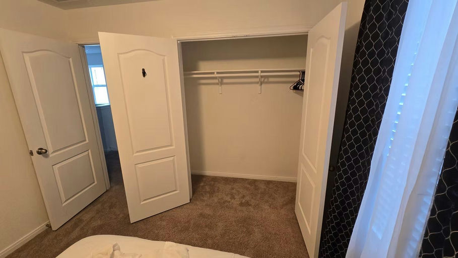 Photo 7 of 10 - Private & Shared Housing in South Central Houston, TX 77048