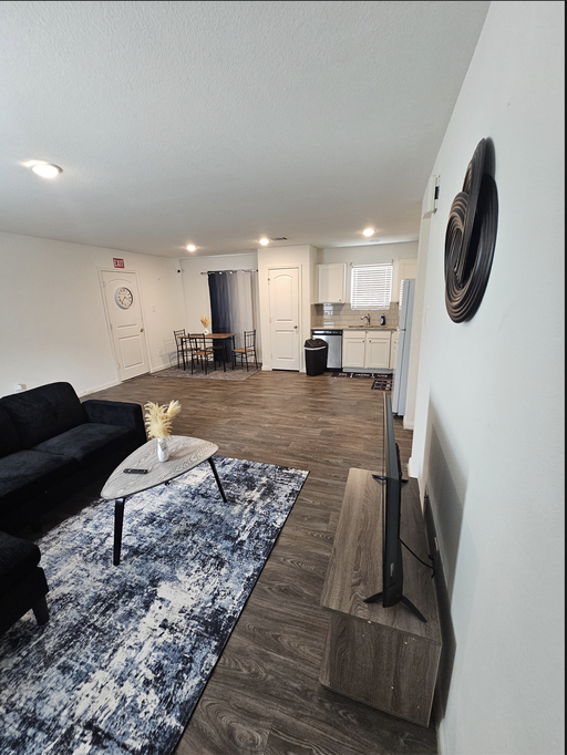 Photo 4 of 8 - Private & Shared Housing in Cleveland, TX 77327