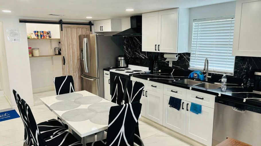 Photo 3 of 9 - Shared Housing in North Houston, TX 77022