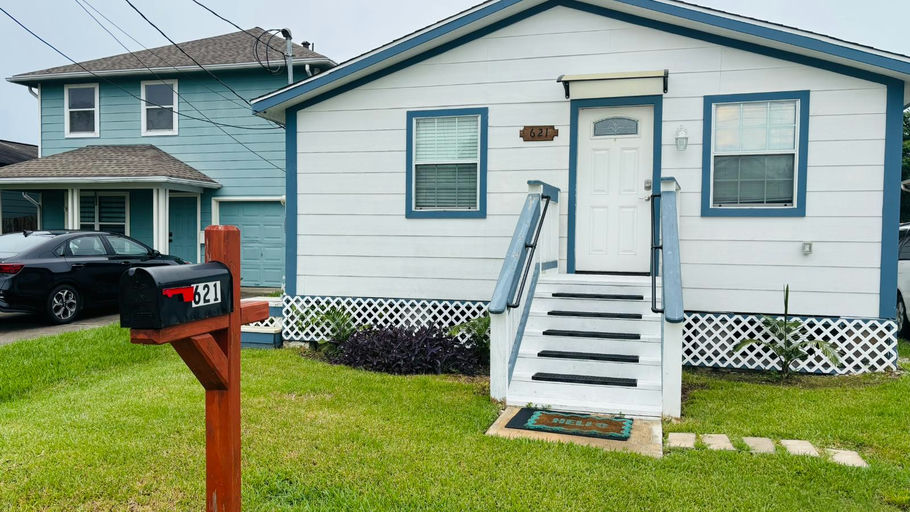 Photo 6 of 9 - Shared Housing in North Houston, TX 77022
