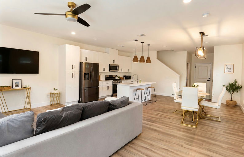 Photo 3 of 10 - Private Room Housing in South Central Houston, TX 77051