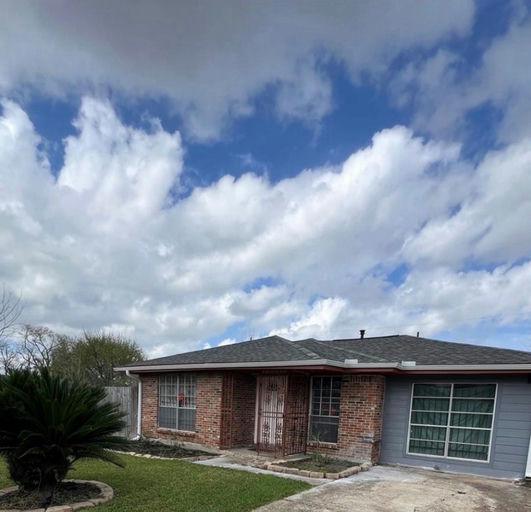 Photo 1 of 1 - Shared Housing in South Central Houston, TX 77051