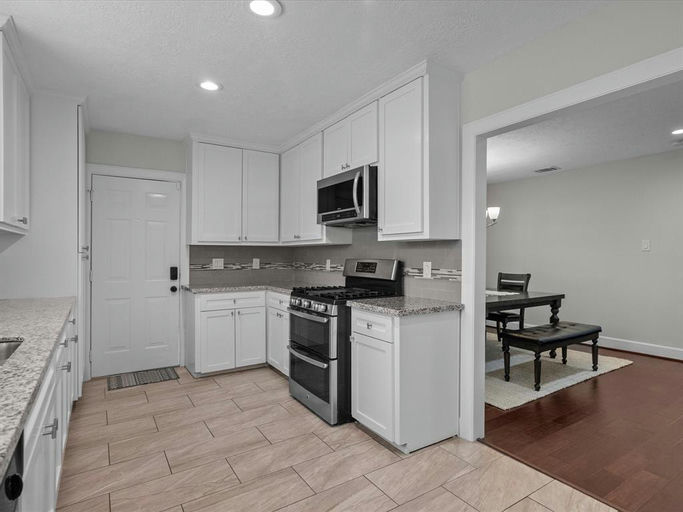 Photo 2 of 10 - Private & Shared Housing in Central Houston, TX 77004