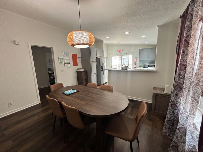 Photo 2 of 7 - Private & Shared Housing in Tomball, TX 77375