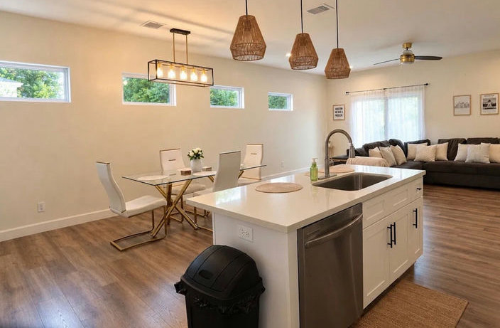 Photo 5 of 9 - Private Room Housing in South Central Houston, TX 77051