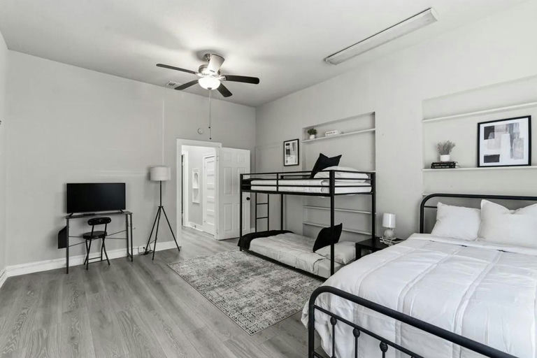 Photo 4 of 8 - Private & Shared Housing in Central San Antonio, TX 78204