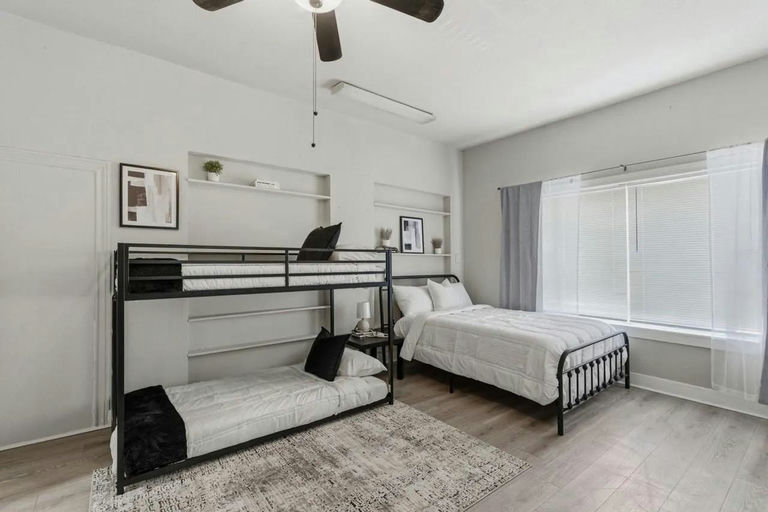 Photo 3 of 8 - Private & Shared Housing in Central San Antonio, TX 78204