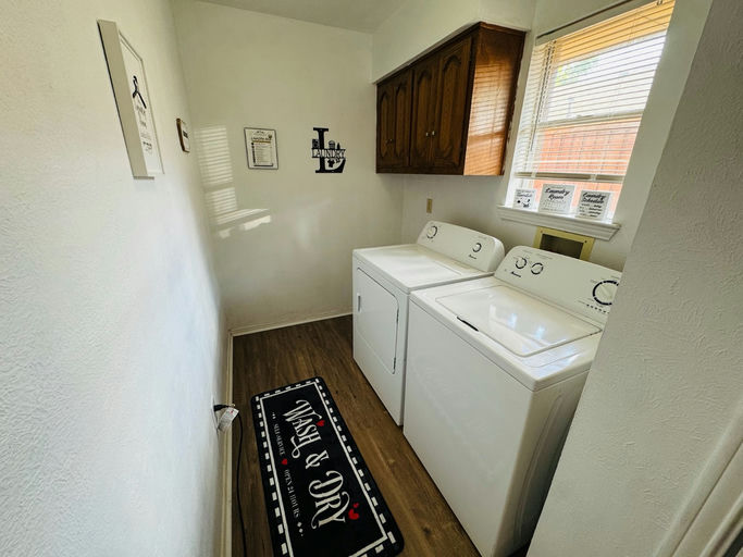Photo 2 of 3 - Private & Shared Housing in Plano, TX 75023