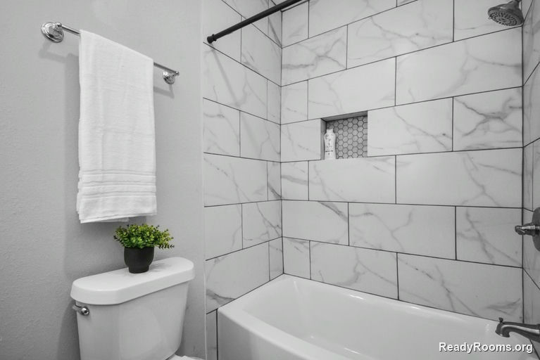 Photo 1 of 10 - Housing in Central Houston, TX 77009