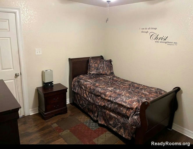 Photo 2 of 2 - Housing in Northeast Houston, TX 77016
