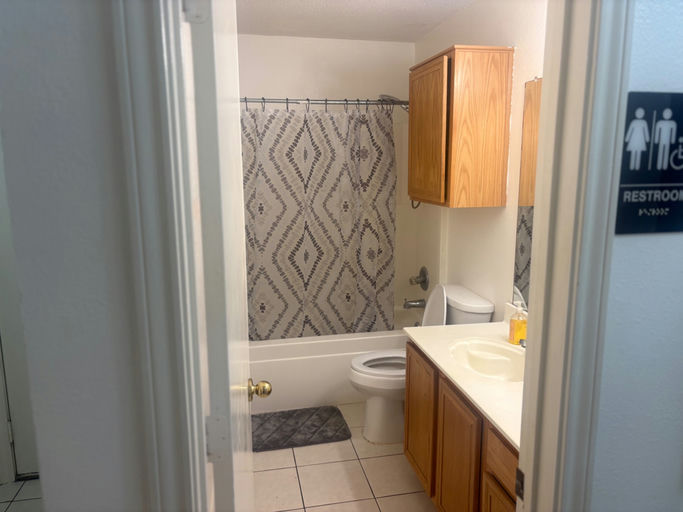 Photo 4 of 5 - Private & Shared Housing in Alvarado, TX 76009
