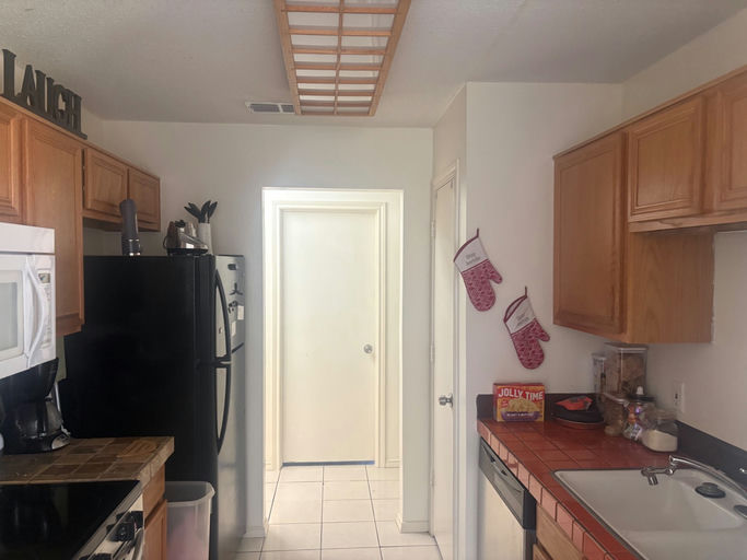 Photo 5 of 5 - Private & Shared Housing in Alvarado, TX 76009