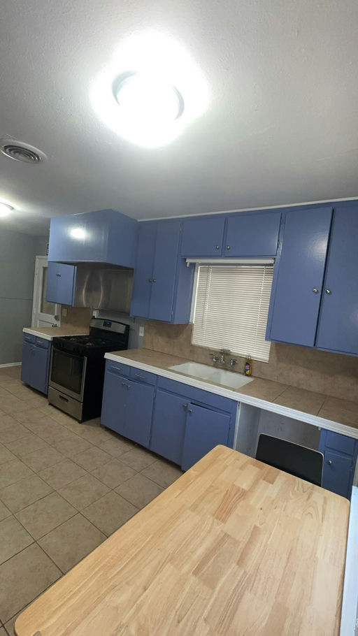 Photo 1 of 6 - Shared Housing in Central Houston, TX 77021