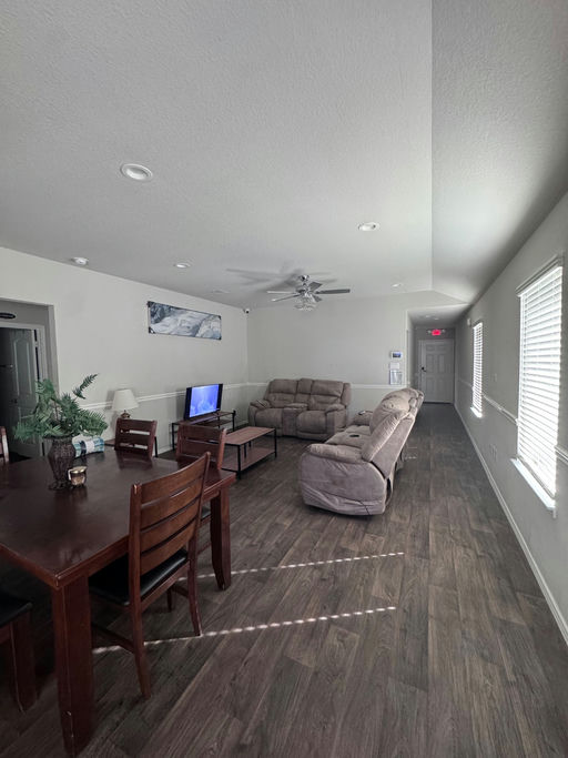 Photo 3 of 5: Private & Shared Housing in South Central Houston, TX 77033