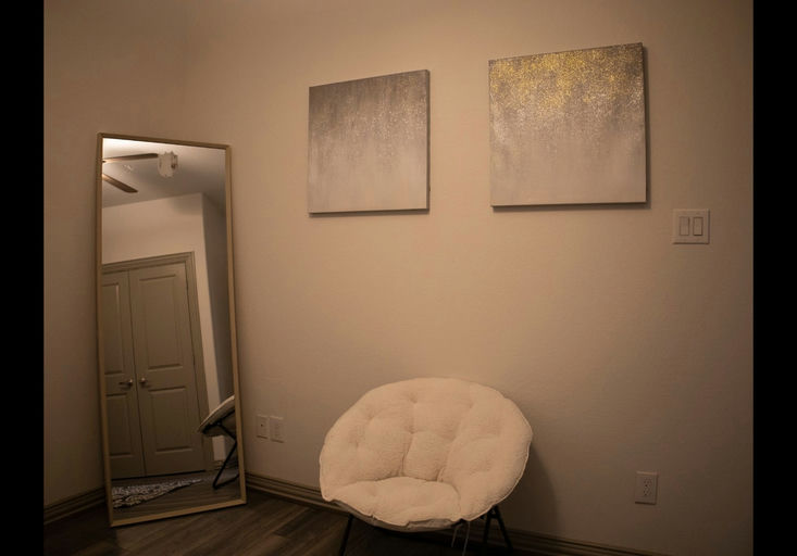 Photo 1 of 7 - Private Room Housing in South Central Houston, TX 77051