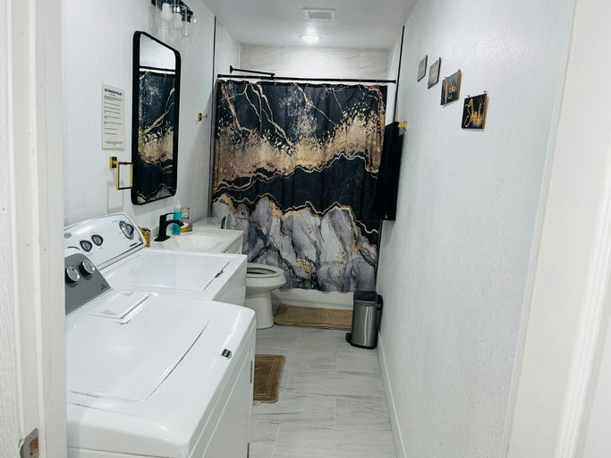 Photo 1 of 6 - Private & Shared Housing in South Dallas, TX 75210