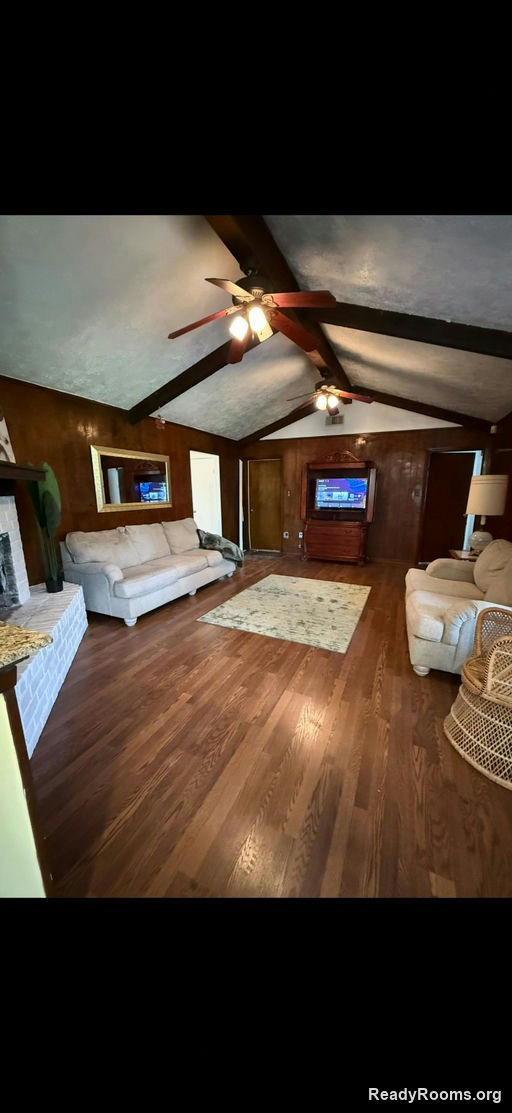 Photo 2 of 7 - Housing in Missouri City, TX 77489