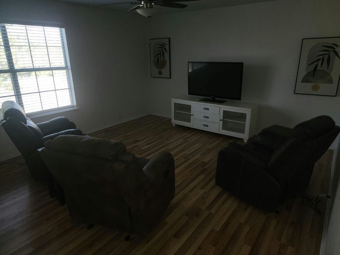 Photo 4 of 4 - Private Room Housing in East Dallas, TX 75227