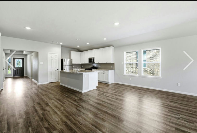 Photo 2 of 3 - Private Room Housing in Tomball, TX 77377