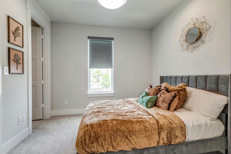Photo 2 of 10 - Private & Shared Housing in South Central Houston, TX 77051