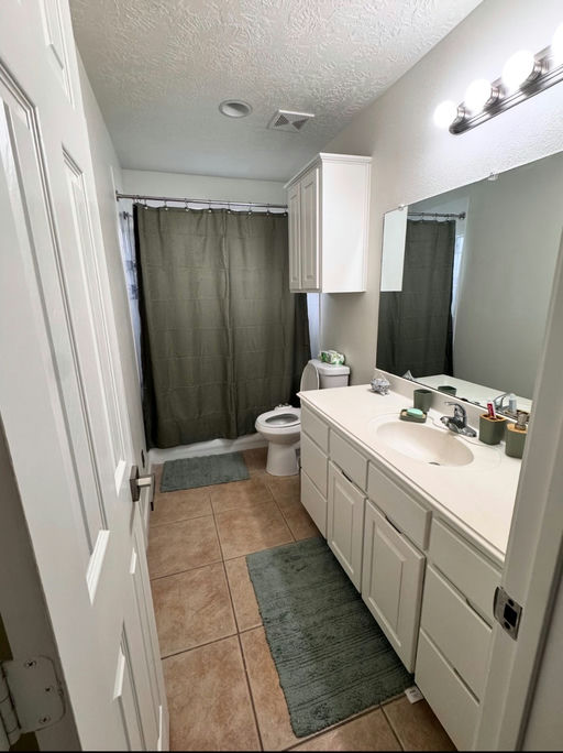 Photo 2 of 5 - Private & Shared Housing in Humble, TX 77346