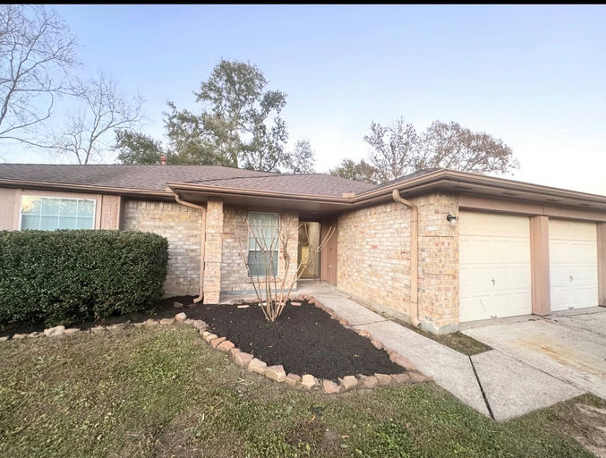 Photo 3 of 5 - Private & Shared Housing in Humble, TX 77346