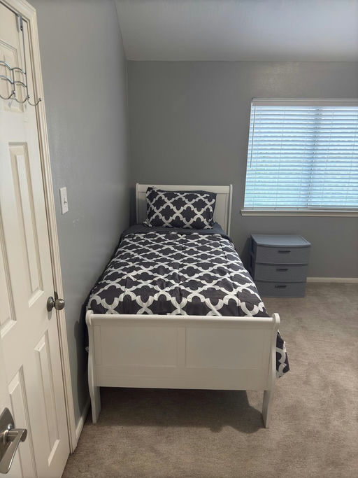 Photo 2 of 5: Shared Housing in East Houston, TX 77049