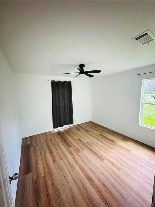 Photo 7 of 10 - Private & Shared Housing in South Central Houston, TX 77033